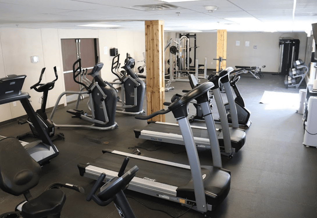 Workout room in CHH Orla with several gym equipments
